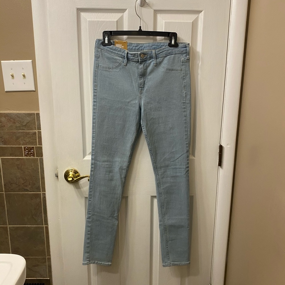 NWT Light Wash Skinny Jeans